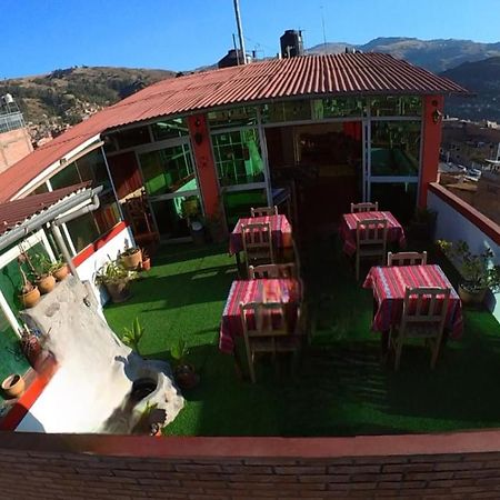 Lhotse Hostel B&B ワラス エクステリア 写真