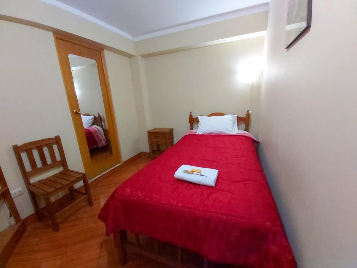 Lhotse Hostel B&B ワラス エクステリア 写真