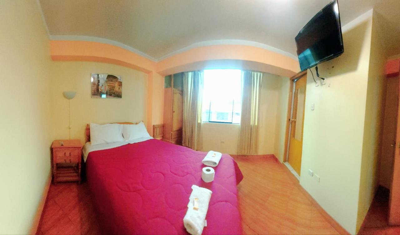 Lhotse Hostel B&B ワラス エクステリア 写真