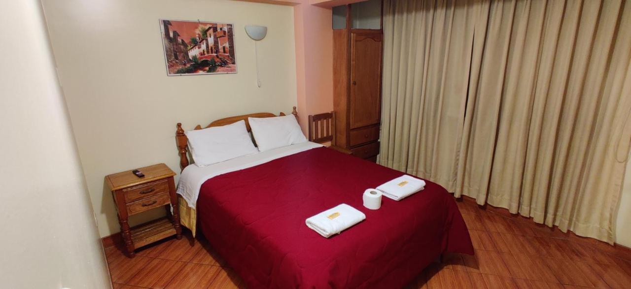 Lhotse Hostel B&B ワラス エクステリア 写真