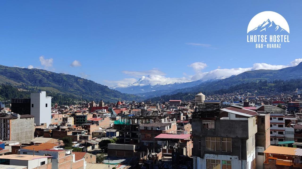 Lhotse Hostel B&B ワラス エクステリア 写真