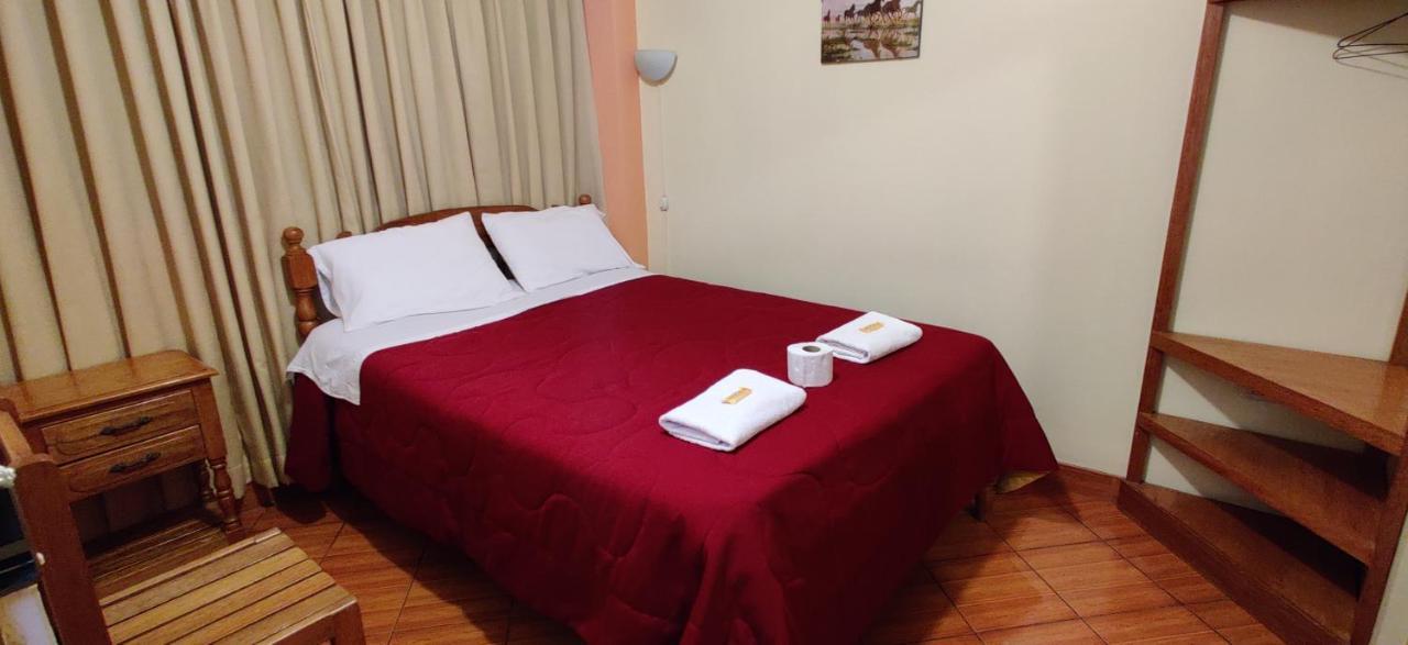Lhotse Hostel B&B ワラス エクステリア 写真
