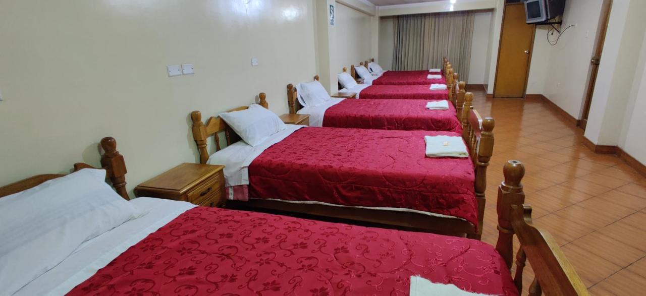 Lhotse Hostel B&B ワラス エクステリア 写真