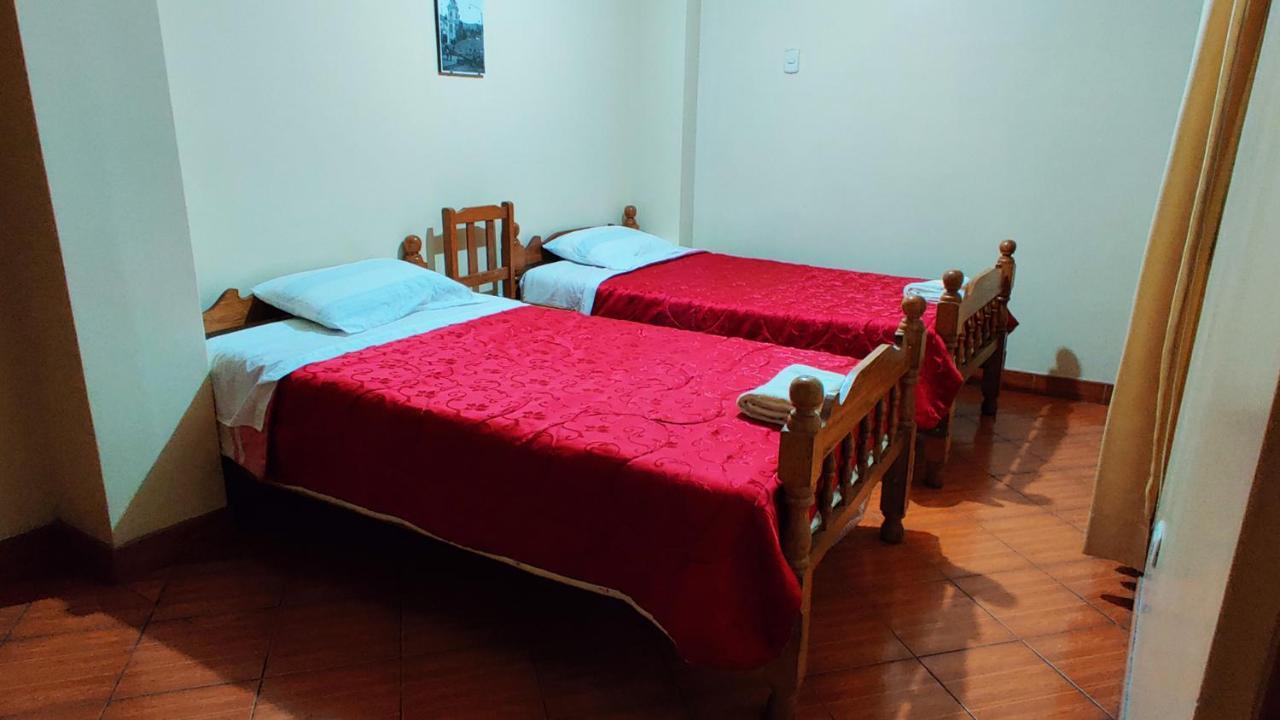 Lhotse Hostel B&B ワラス エクステリア 写真