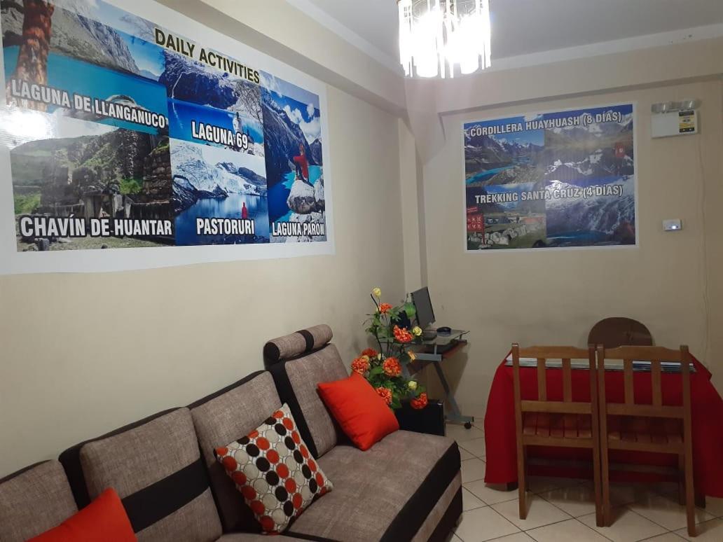 Lhotse Hostel B&B ワラス エクステリア 写真